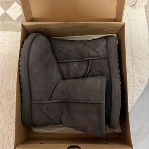 UGG Classic Short Winter Boots - Charcoal Gray